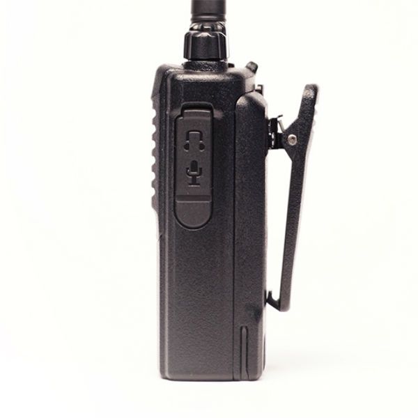 Dynascan R-77 talkie-walkie (2)