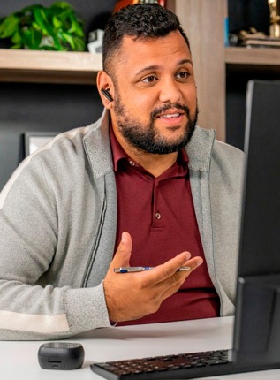 Poly Voyager Free 60+ UC Black USB-C + Touchscreen Oplaadcase